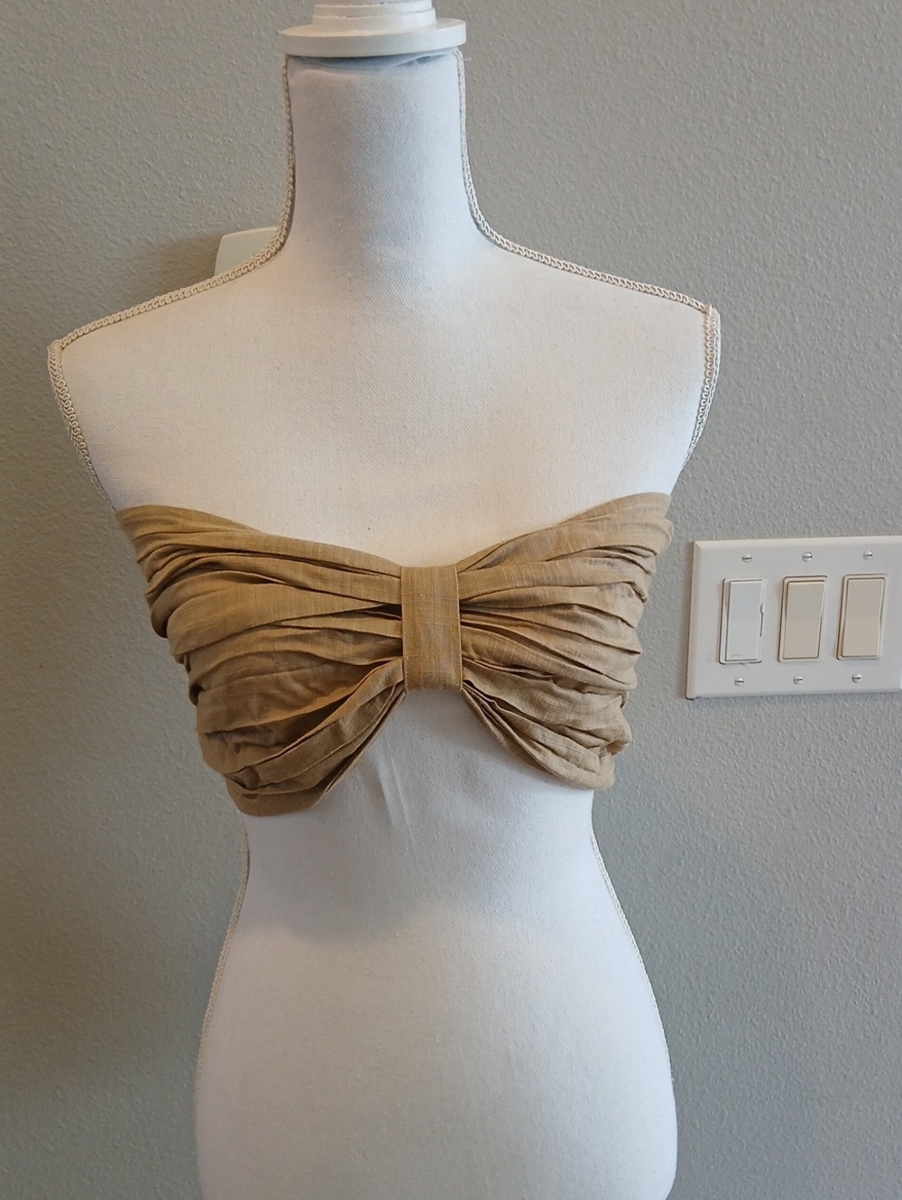 Aakaa Bow Tan Ruched Bandeau with Center Bow Detail Linen Small Summer Party